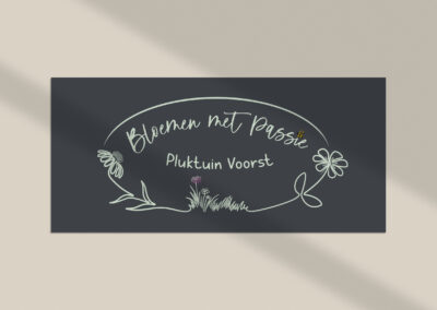 Bloemen met Passie Logo gekleurd photo and shadows